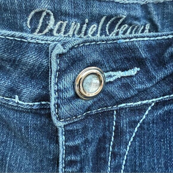 Daniel Jeans Black Silver Embroidered Butterfly Destroyed Straight size 9/10 - Picture 10 of 16